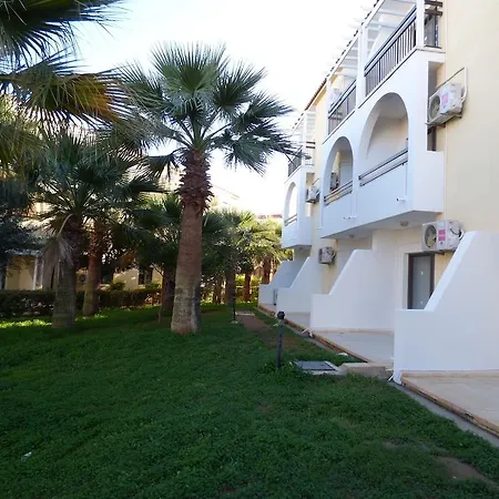 מלון דירות Amore Hotel Apartments פאראלימני