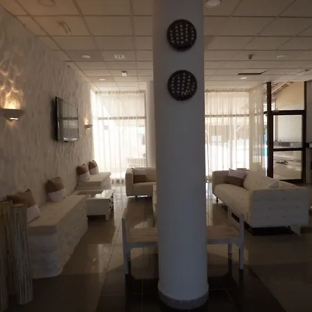 Amore Hotel Apartments מלון דירות 2*