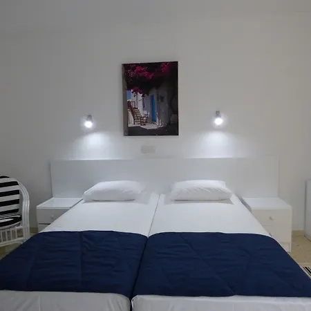 Amore Hotel Apartments מלון דירות