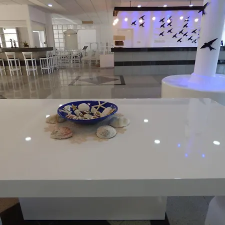 Amore Hotel Apartments מלון דירות