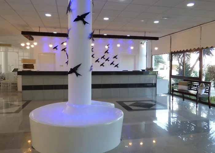 Amore Hotel Apartments 2* Paralimni