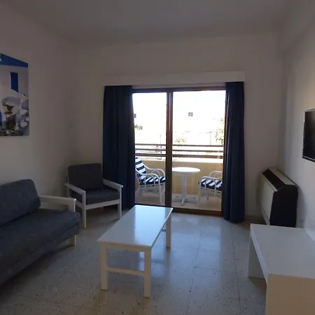 Amore Hotel Apartments Lejlighedshotel 2*