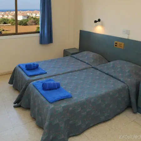 Amore Hotel Apartments 2* Paralimni