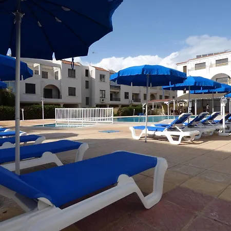 Amore Hotel Apartments 2*