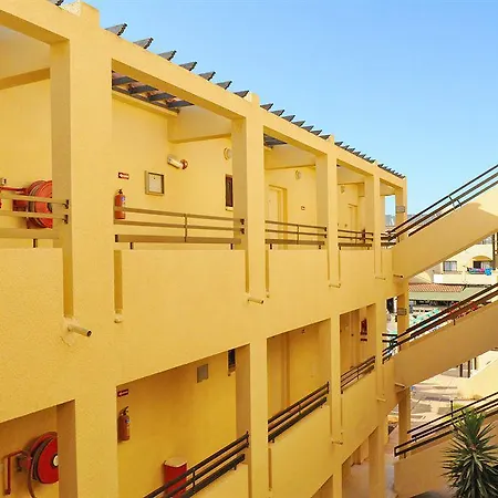 Amore Hotel Apartments 2* Paralimni