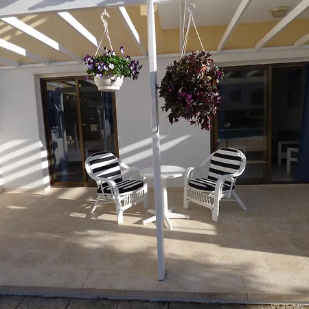 Amore Hotel Apartments 2* Παραλίμνι