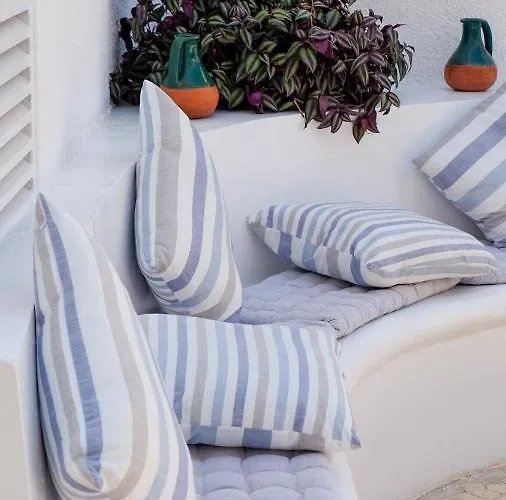 Amore Hotel Apartments 2* Paralimni