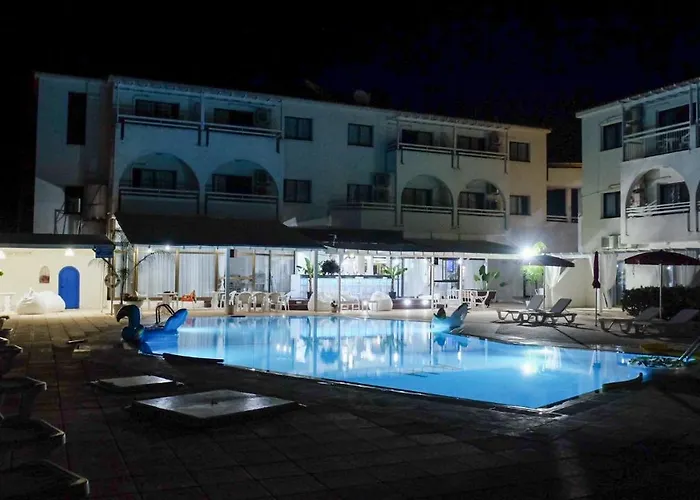 Amore Hotel Apartments Apartahotel Paralimni