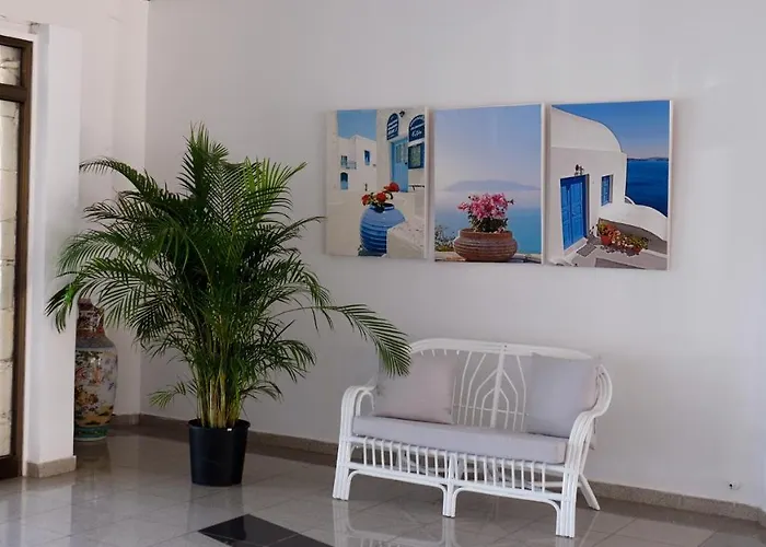 Amore Hotel Apartments 2*