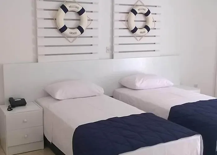 Amore Hotel Apartments 2*