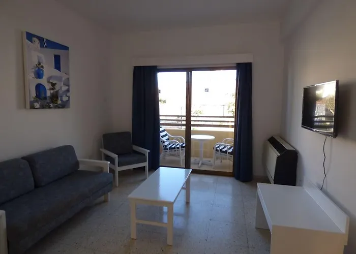 Amore Hotel Apartments Apartahotel 2*