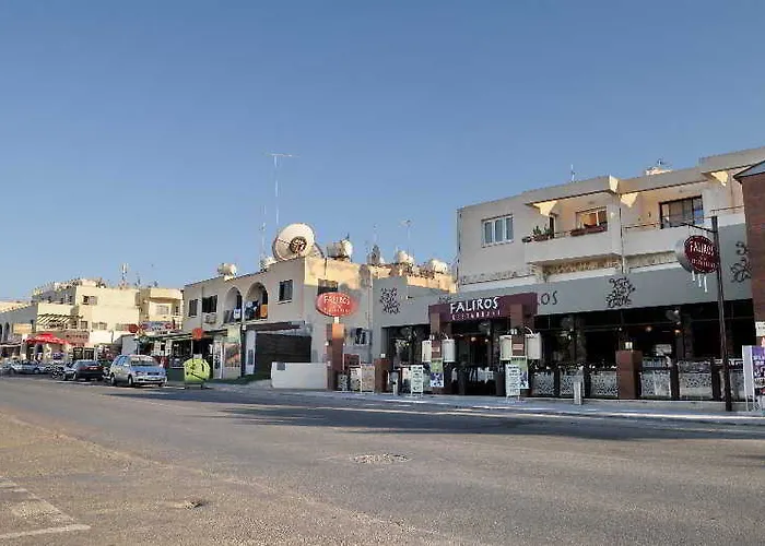 Apartahotel Amore Hotel Apartments Paralimni