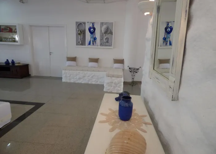 Amore Hotel Apartments 2* Παραλίμνι