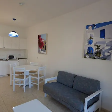 Amore Hotel Apartments 2*