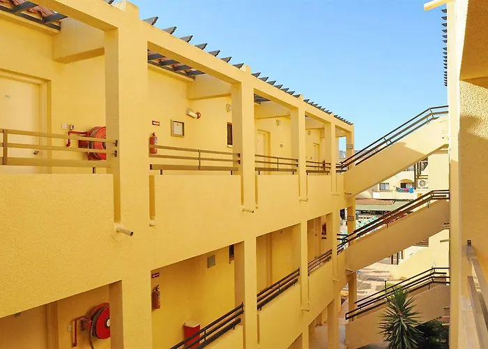 Amore Hotel Apartments 2* Paralimni